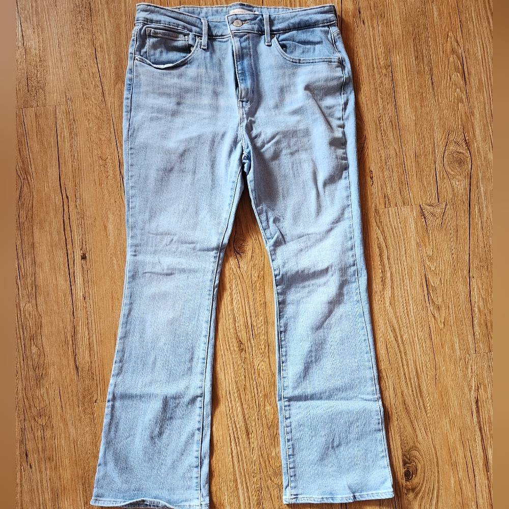 Levi's 725 High Rise Bootcut Jean - Picture 2 of 6